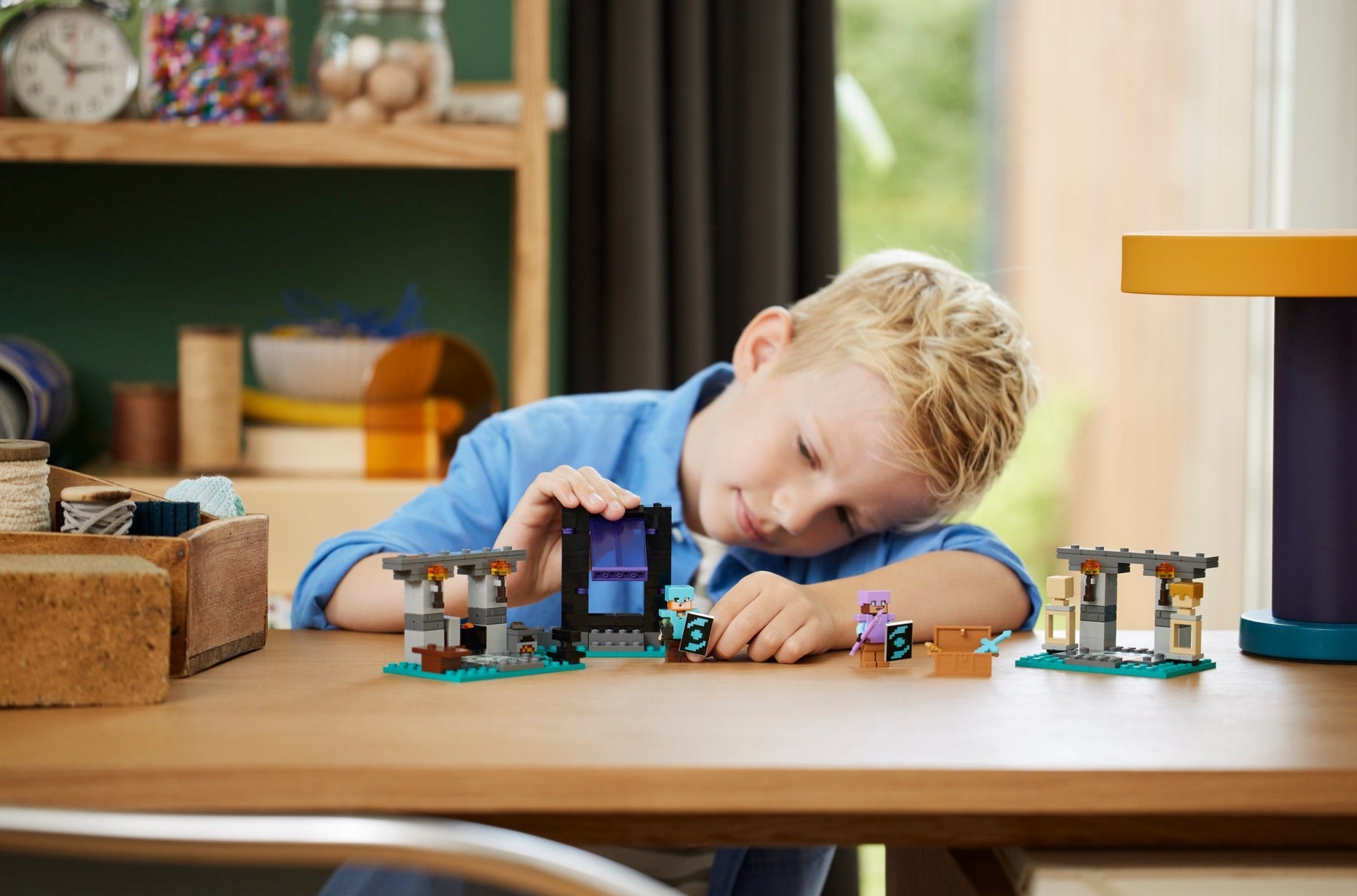 LEGO Minecraft 21252 Asevarasto