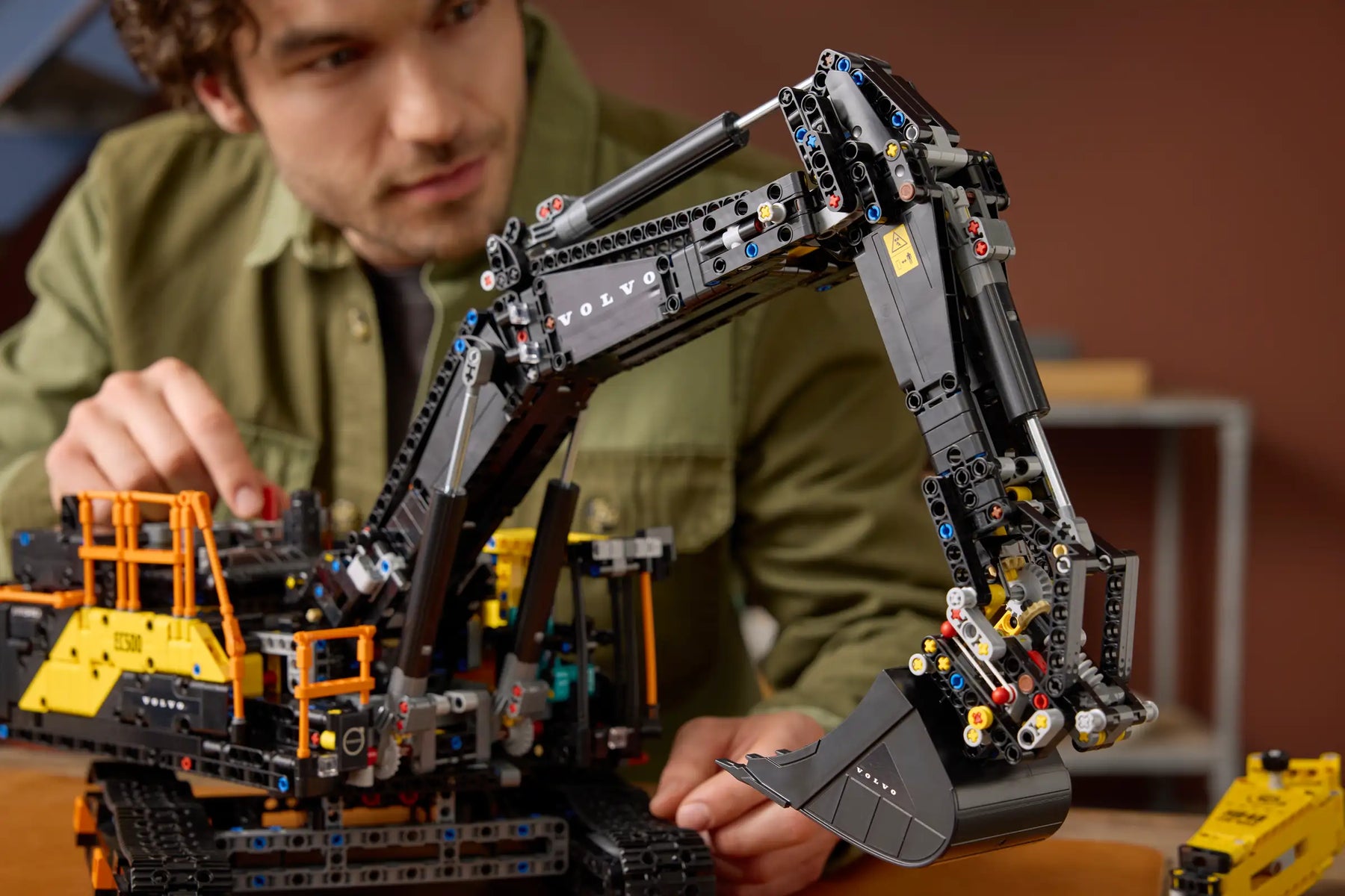 Lego Technic 42215 Volvo EC500 Hybrid Kaivukone