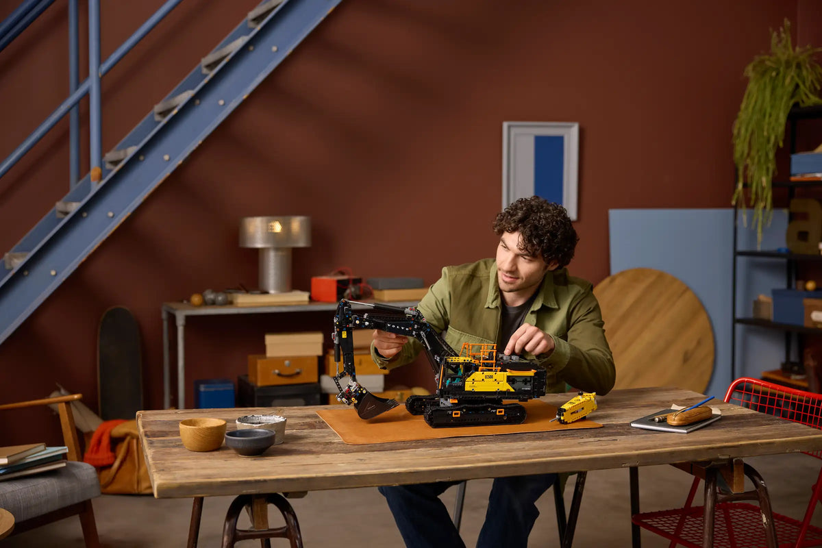 Lego Technic 42215 Volvo EC500 Hybrid Kaivukone