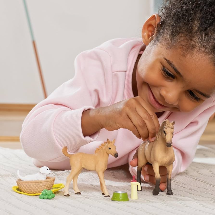 Schleich 42432 Sarahin Eläinhoitosetti