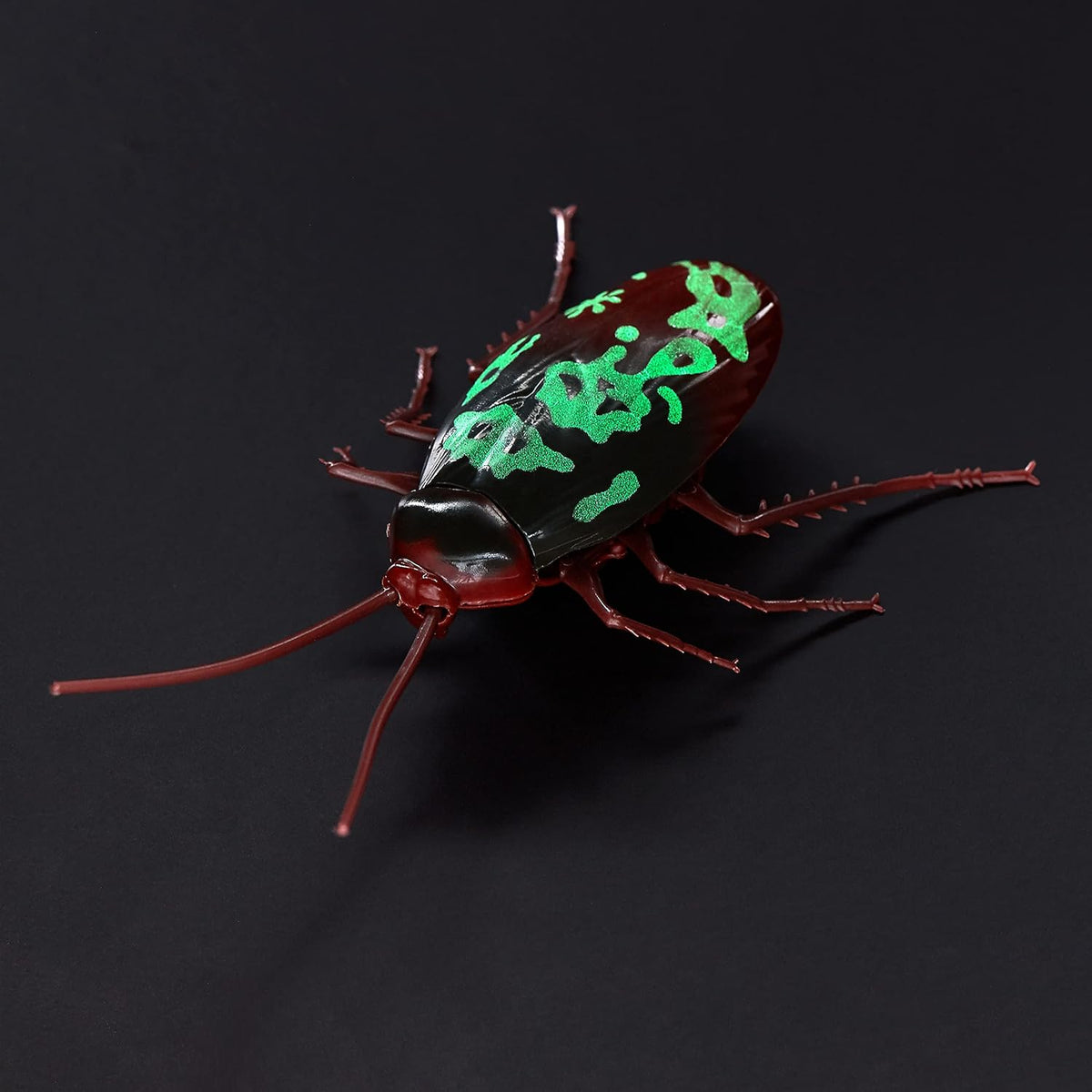 Zuru Pets Alive Pimeässä Hohtava Ryömivä Torakka