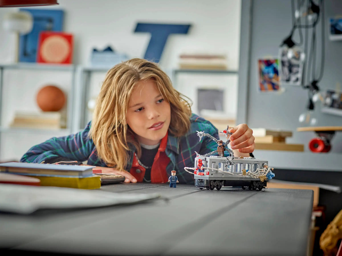 LEGO Marvel 76321 Spider-Man vastaan Doc Ock – Taistelu junassa