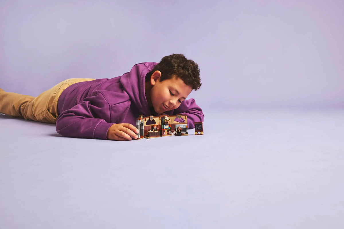 Lego Harry Potter 76442 Tylypahkan linna: Loitsuoppitunti