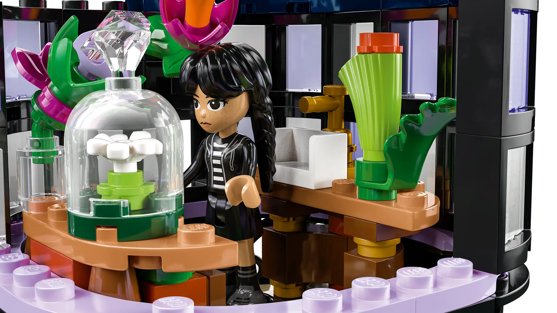 LEGO Wednesday 76784 Musta Daalia
