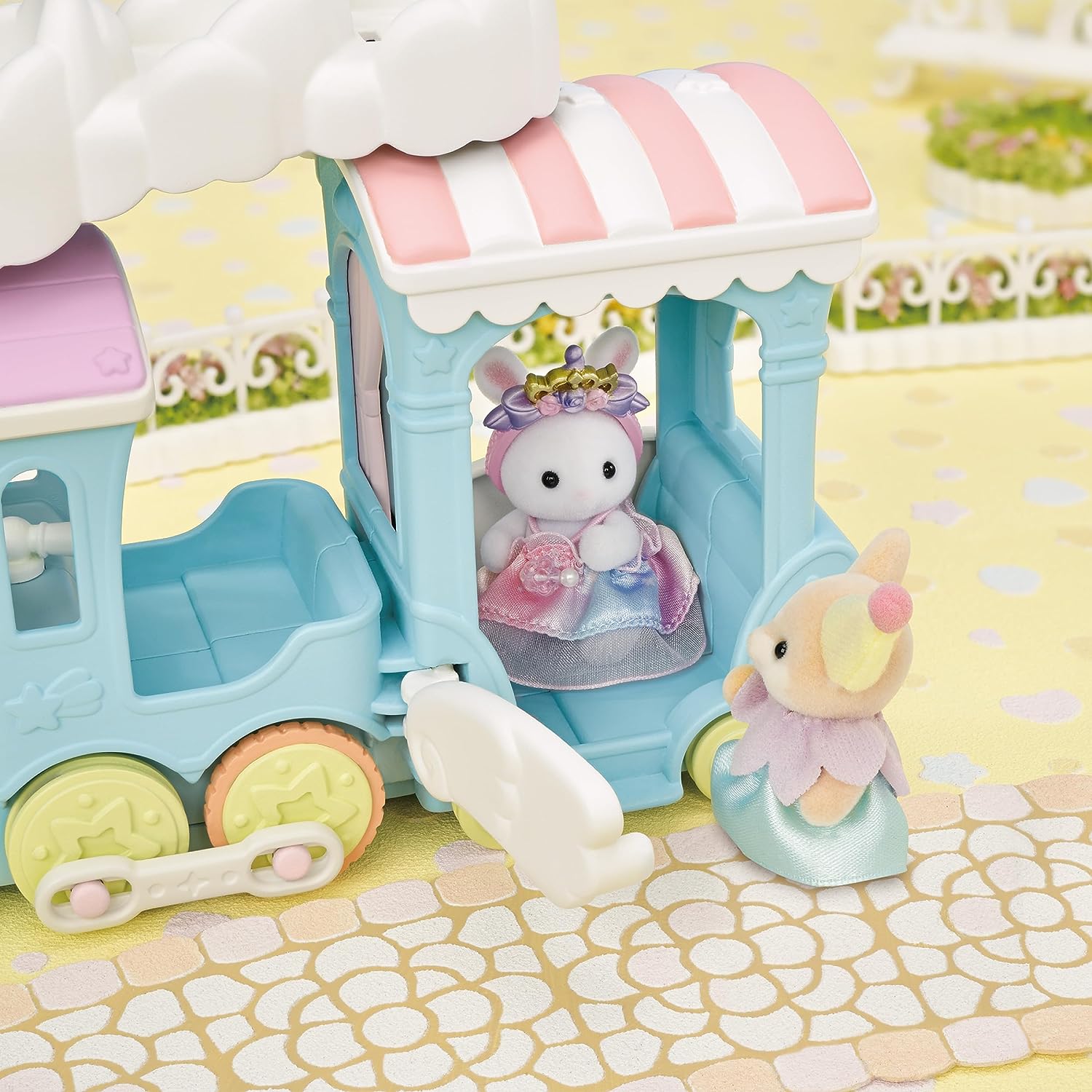 Sylvanian Families 5702 Keinuva Sateenkaarijuna