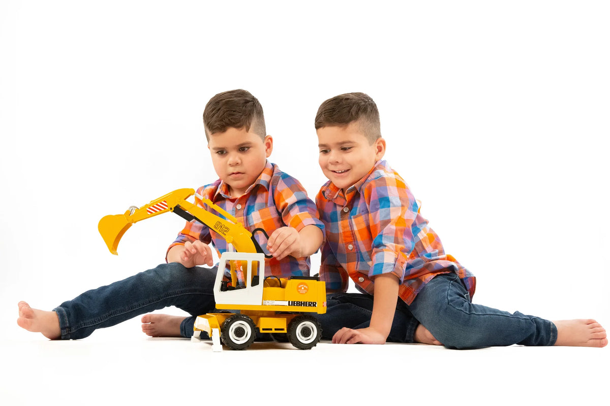 Bruder Liebherr Kaivinkone 1:16