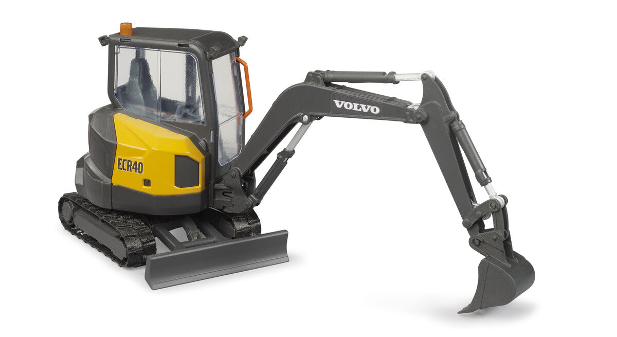 Bruder 02465 Volvo Kaivinkone 1:16