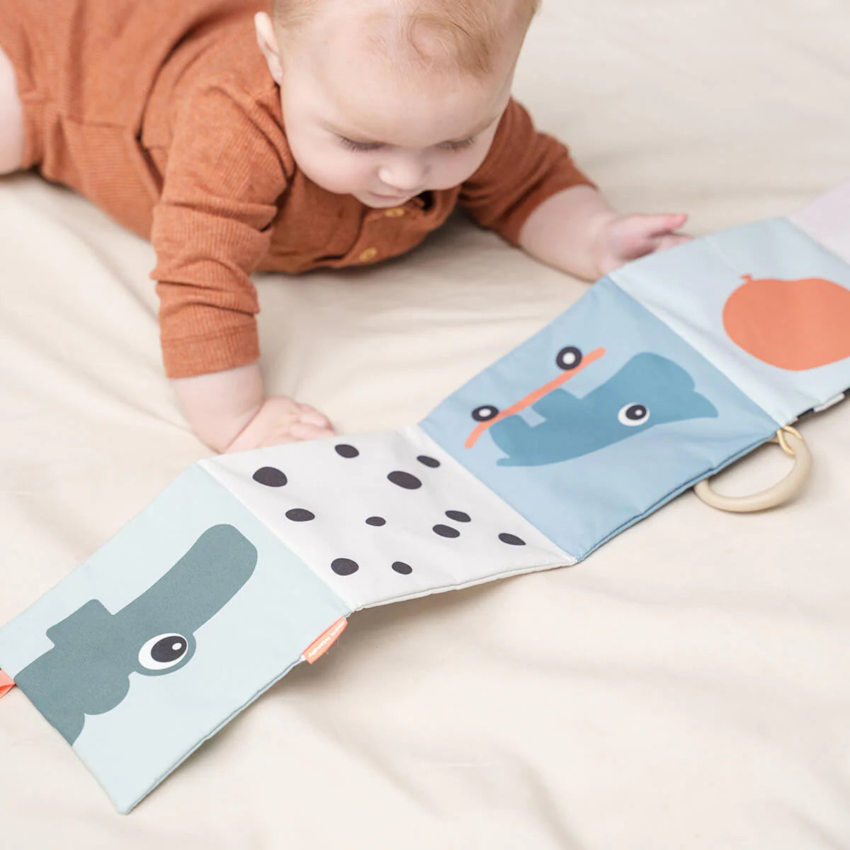 Done by Deer Taiteltava Ensikirja