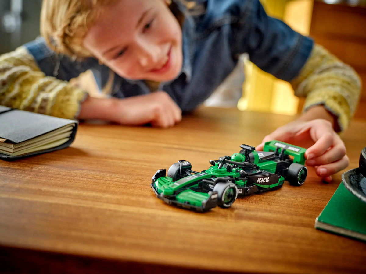 LEGO 77247 KICK Sauber F1® W15 Kilpa-auto