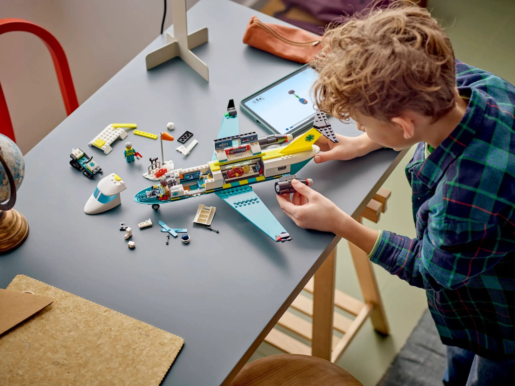 LEGO City 60465 Pelastuslaitoksen Ambulanssilentokone