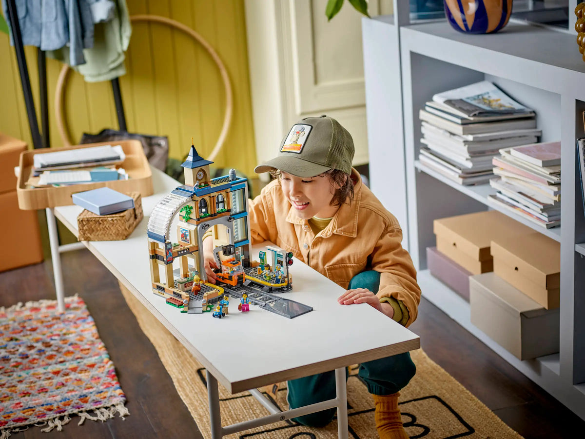 LEGO City 60469 Päärautatieasema