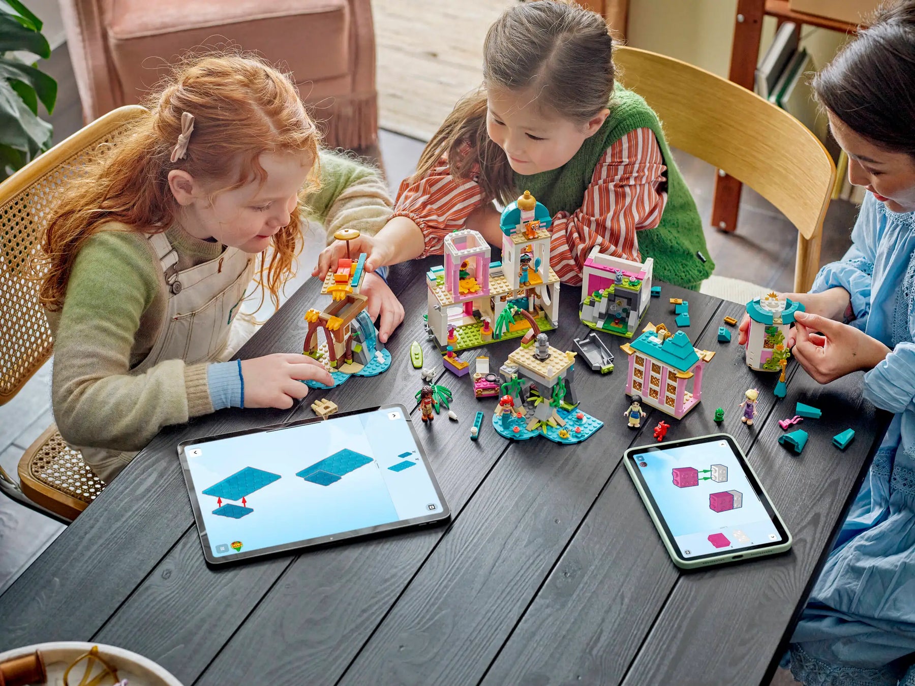 LEGO Disney 43267 Prinsessalinna ja Kuninkaalliset Lemmikit