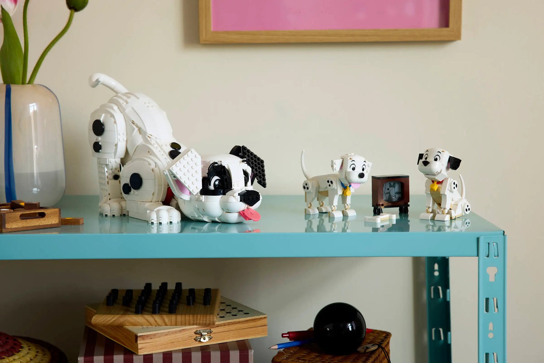LEGO Disney 43271 101 Dalmatialaista Koiranpennut: Laikku ja Pipsa