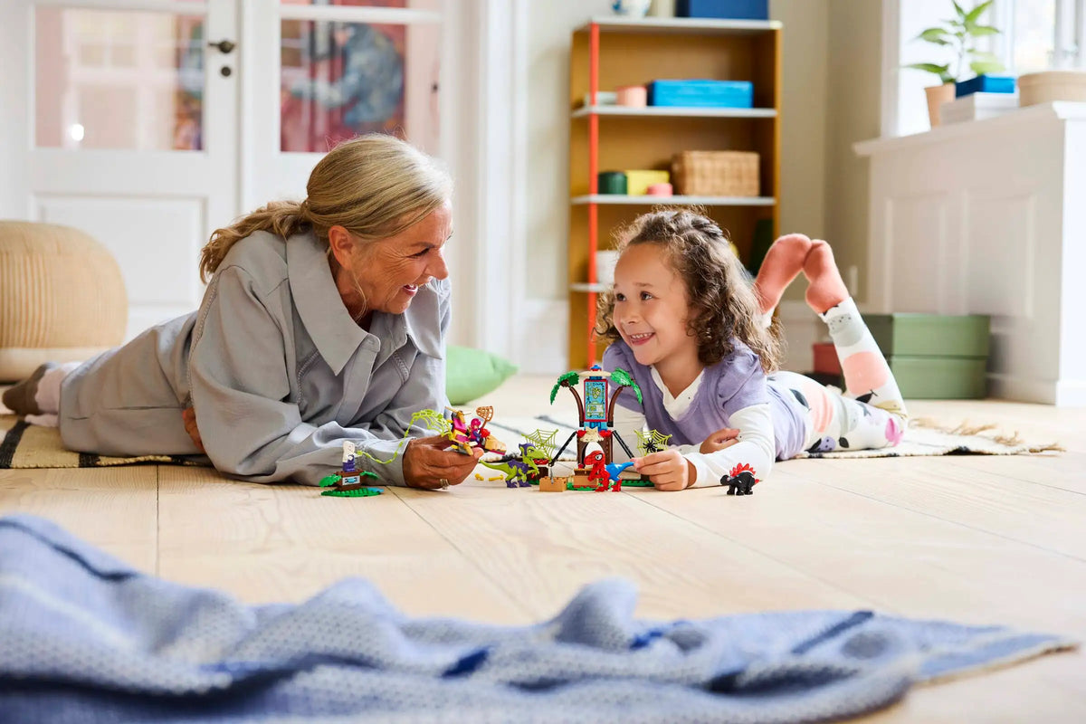 LEGO Marvel 11200 Spideyn ja Gobbyn Lentotaistelu Puumajalla