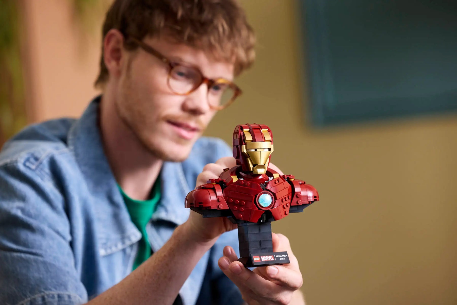 LEGO Marvel 76327 Iron Man MK4 Rintakuva