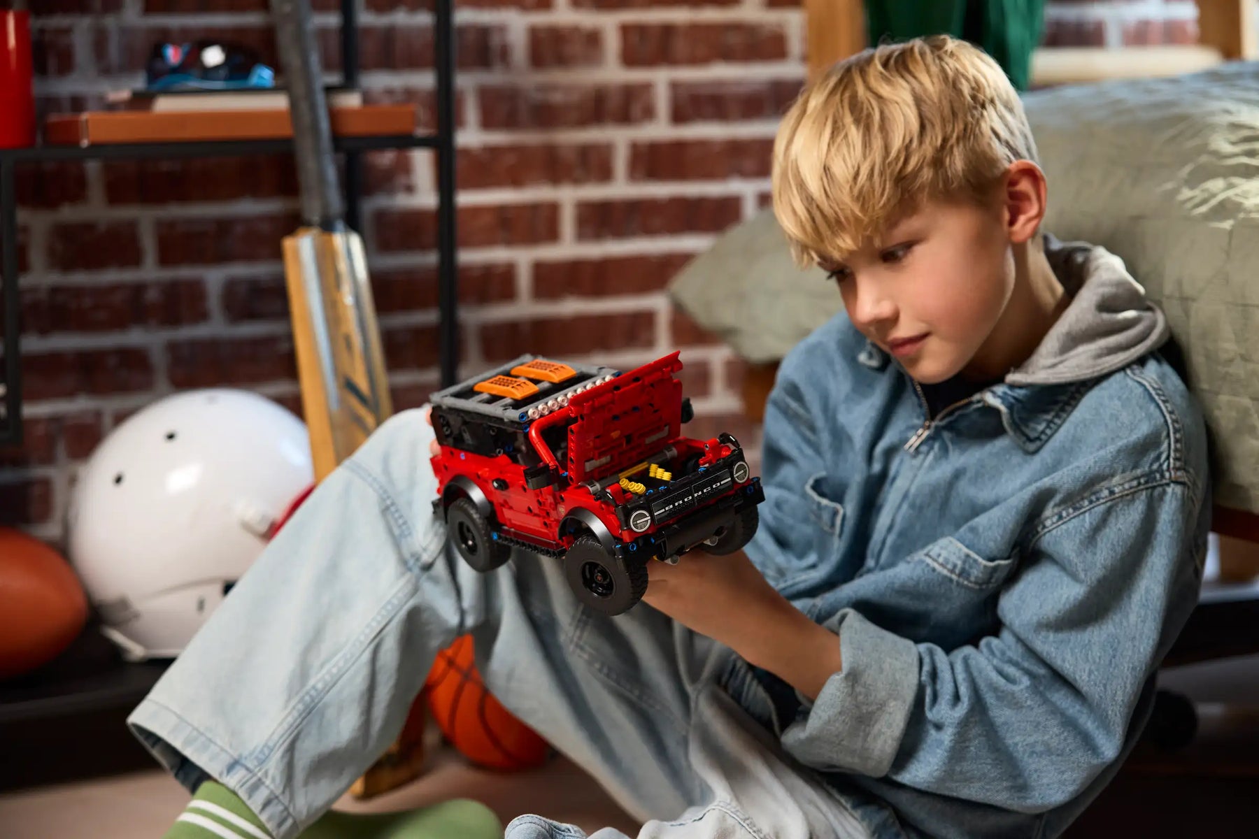 LEGO Technic 42213 Ford Bronco® Maasturi