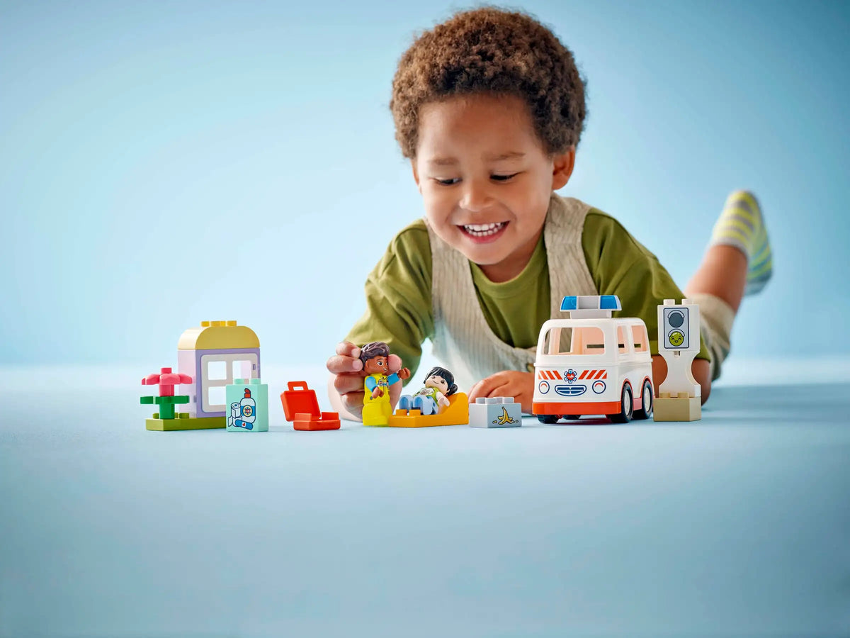 Lego Duplo 10447 Ambulanssi ja Kuljettaja