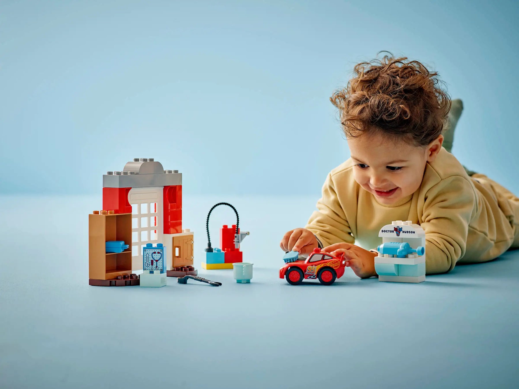 Lego Duplo 10456 McQueenin Vierailu Docin Tallilla