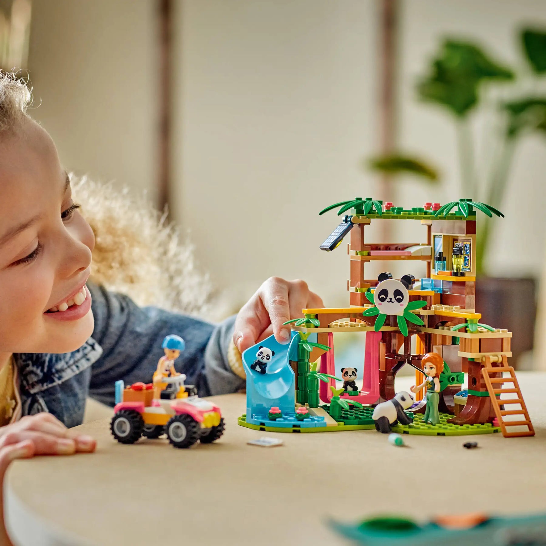 Lego Friends 42648 Pandahoitola
