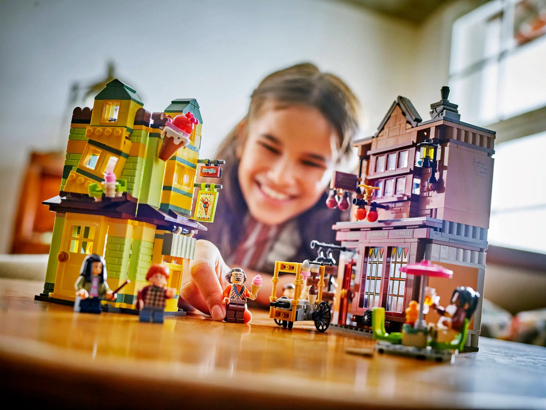 Lego Harry Potter 76452 Hienoja Huispausvarusteita ja Jäätelöbaari