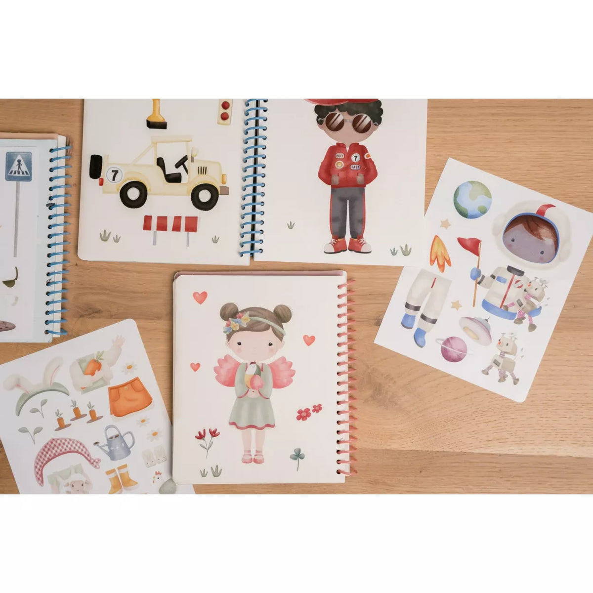 Little Dutch Jim & Friends Dress Me Up Pukeutumisleikki