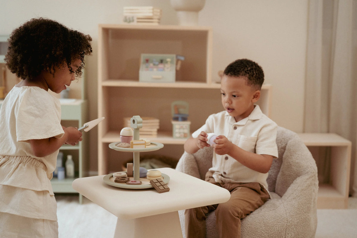 Little Dutch Kakku ja Leivostarjotin