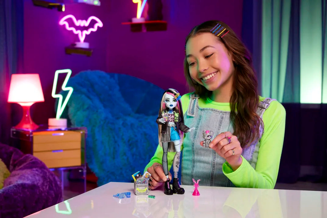 Monster High Frankie Stein ja Watzie