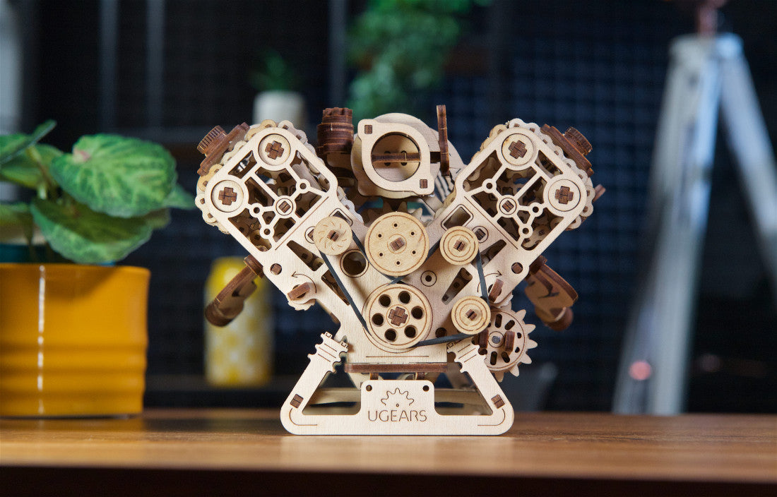 Ugears Rakennussarja V8 Engine