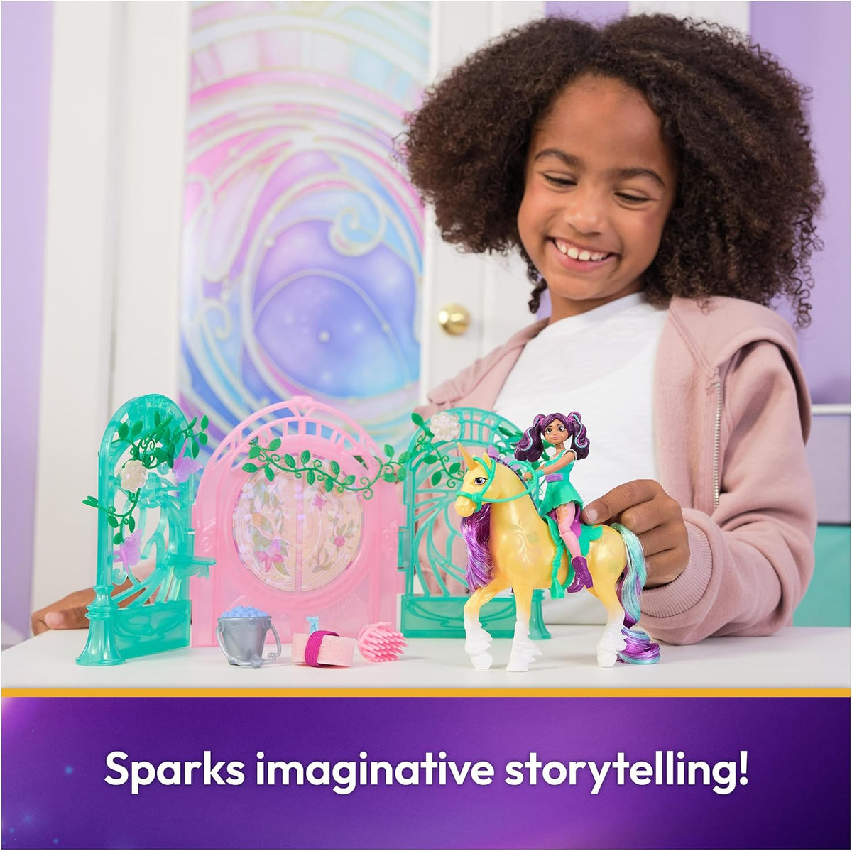 Unicorn Academy/ Yksisarvisakatemia Ava, Leaf ja Talli Leikkisetti