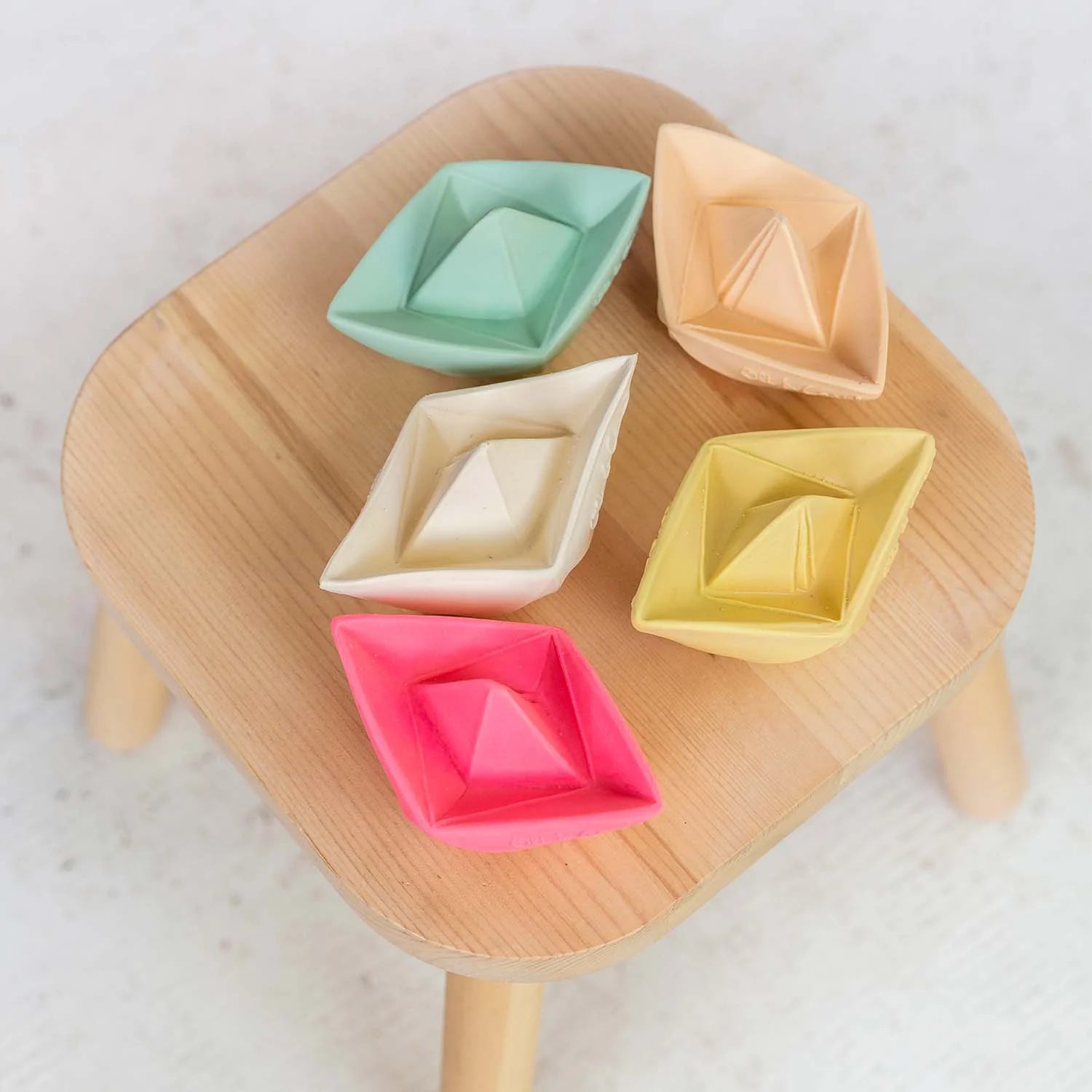 Oli & Carol Luonnonkumi Origami Kylpyvene Pinkki