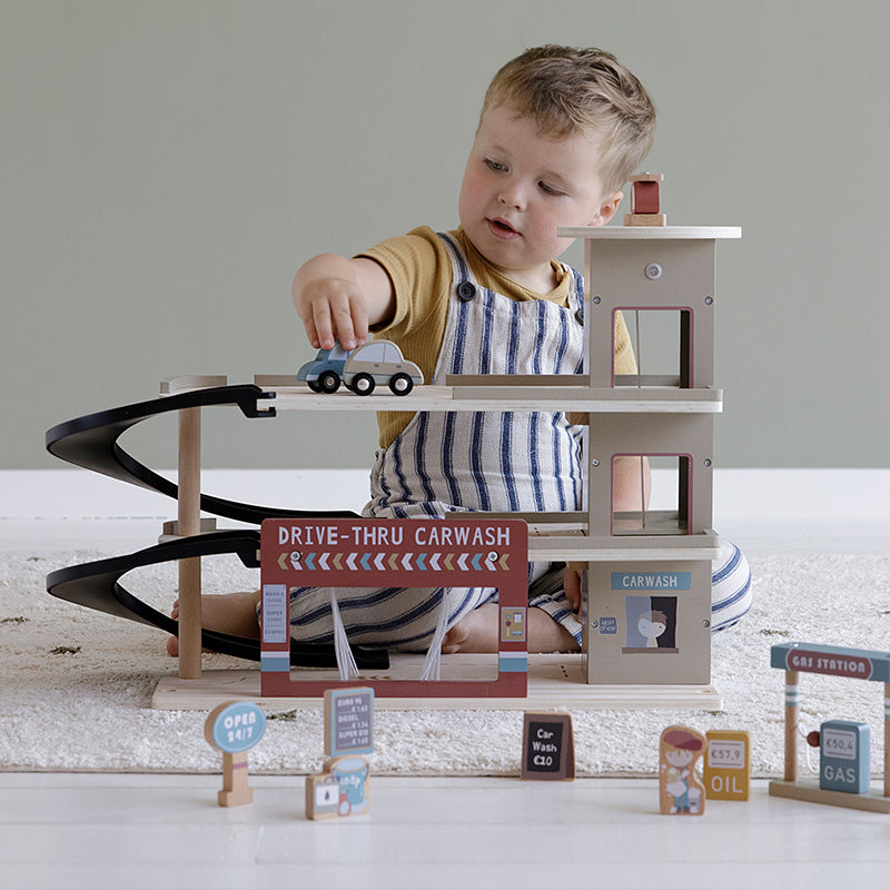 Little Dutch Parkkihalli 14 osaa (Junarataan yhteensopiva)