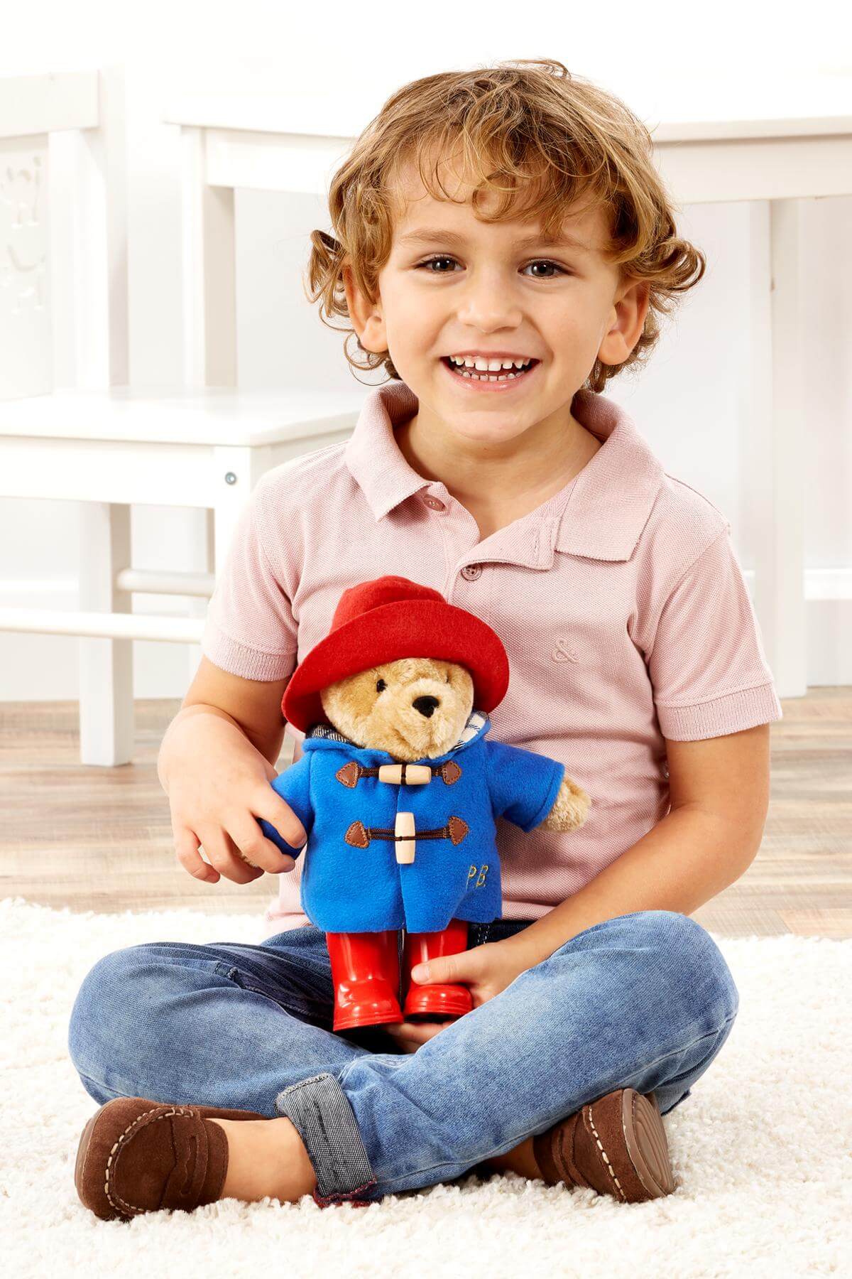 Karhuherra Paddington Pehmolelu Kumisaappailla 22cm