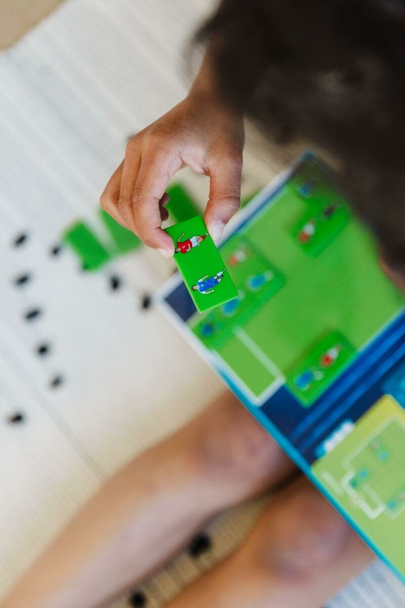 SmartGames Gooal! Magneettinen Matkapeli