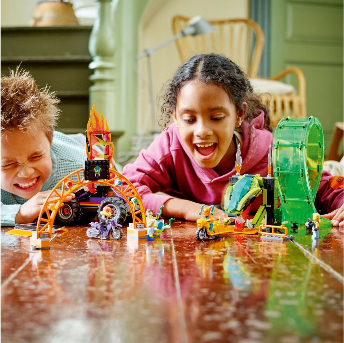 LEGO City 60339 Kahden Silmukan Stunttishow'n Areena