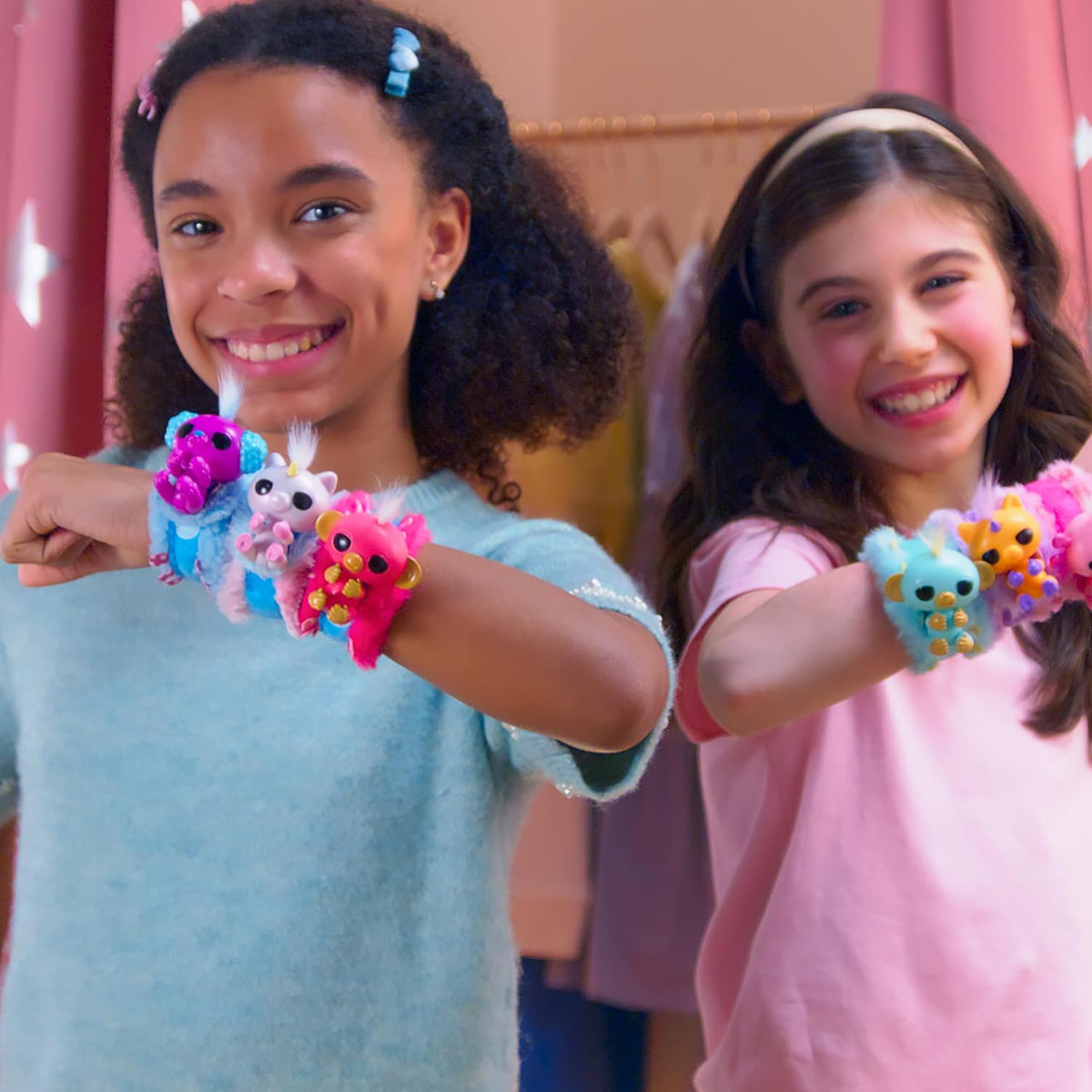 Fingerlings Pinkies Interaktiivinen Yllätyshahmo