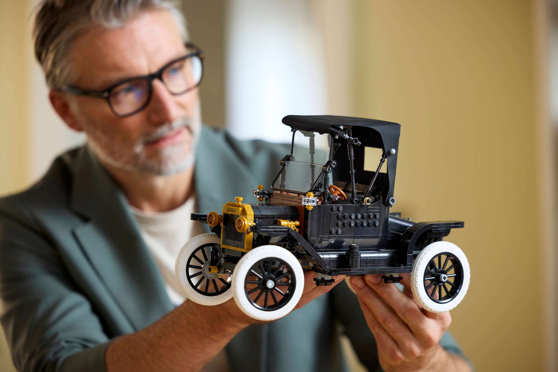 LEGO Icons 11376 Ford Model T