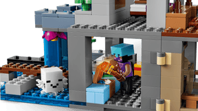 LEGO Minecraft 21597 Hornanhenkien Asema