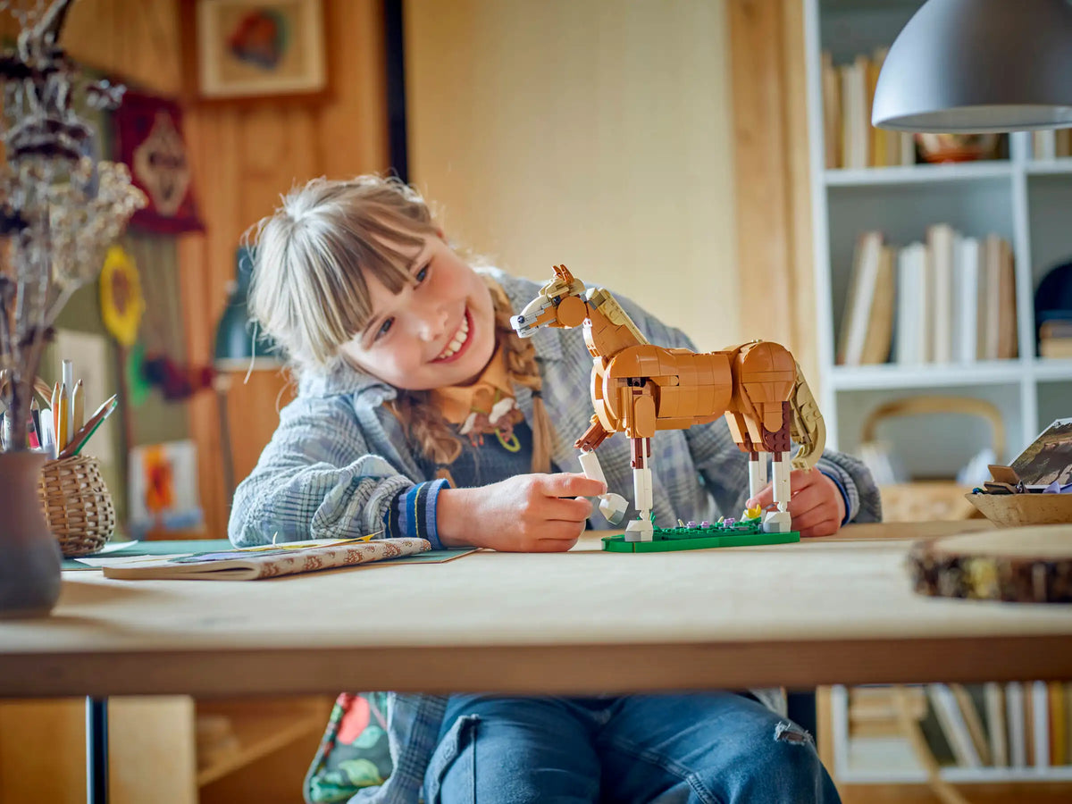 LEGO Creator 31166 Kaunis Hevonen