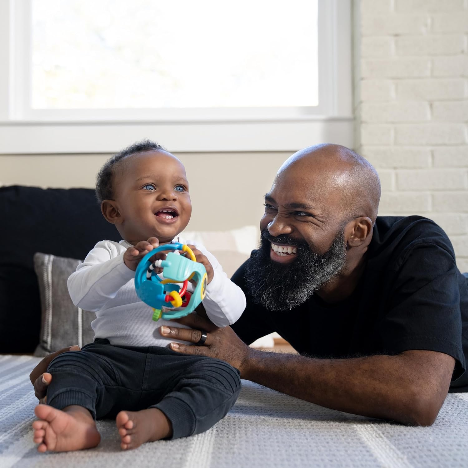 Baby Einstein Rattle & Sense Aktiviteettipallo
