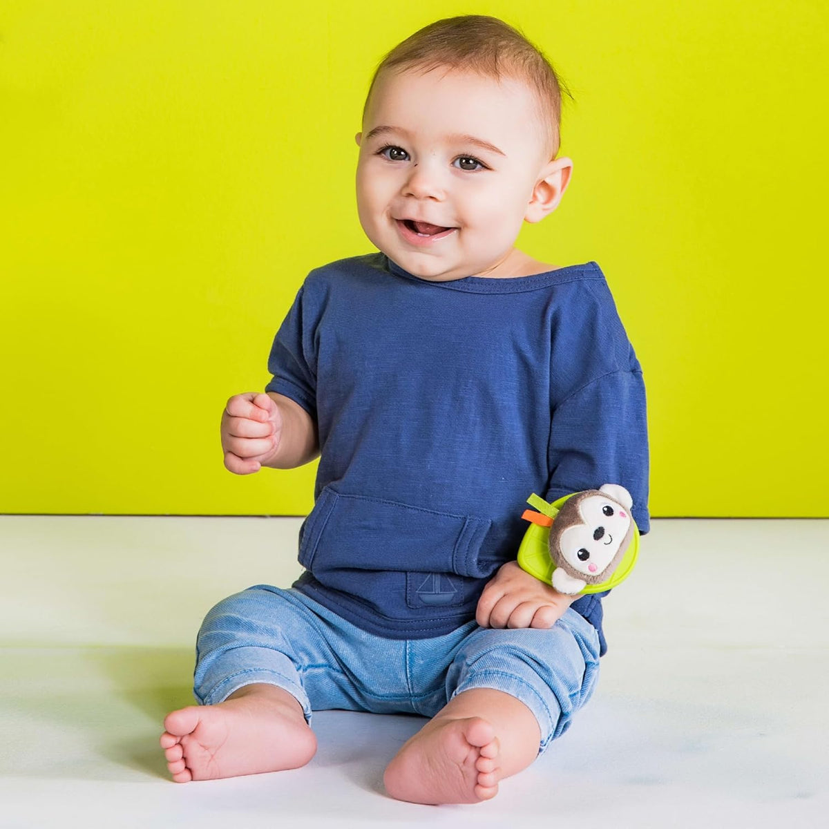 Bright Starts Rattle & Teethe Wrist Pals Rannehelistimet Apina ja Norsu