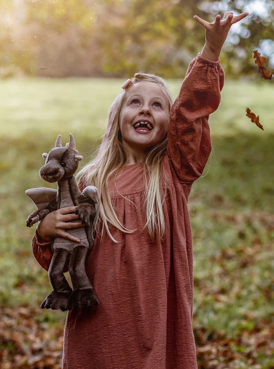 Charlie Bears Gargoyle/Fantasiahahmo Lohikäärme Clubs Pehmolelu 32cm