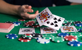 Glown Games Alumiininen Pokerisalkku 300 Pelimerkillä