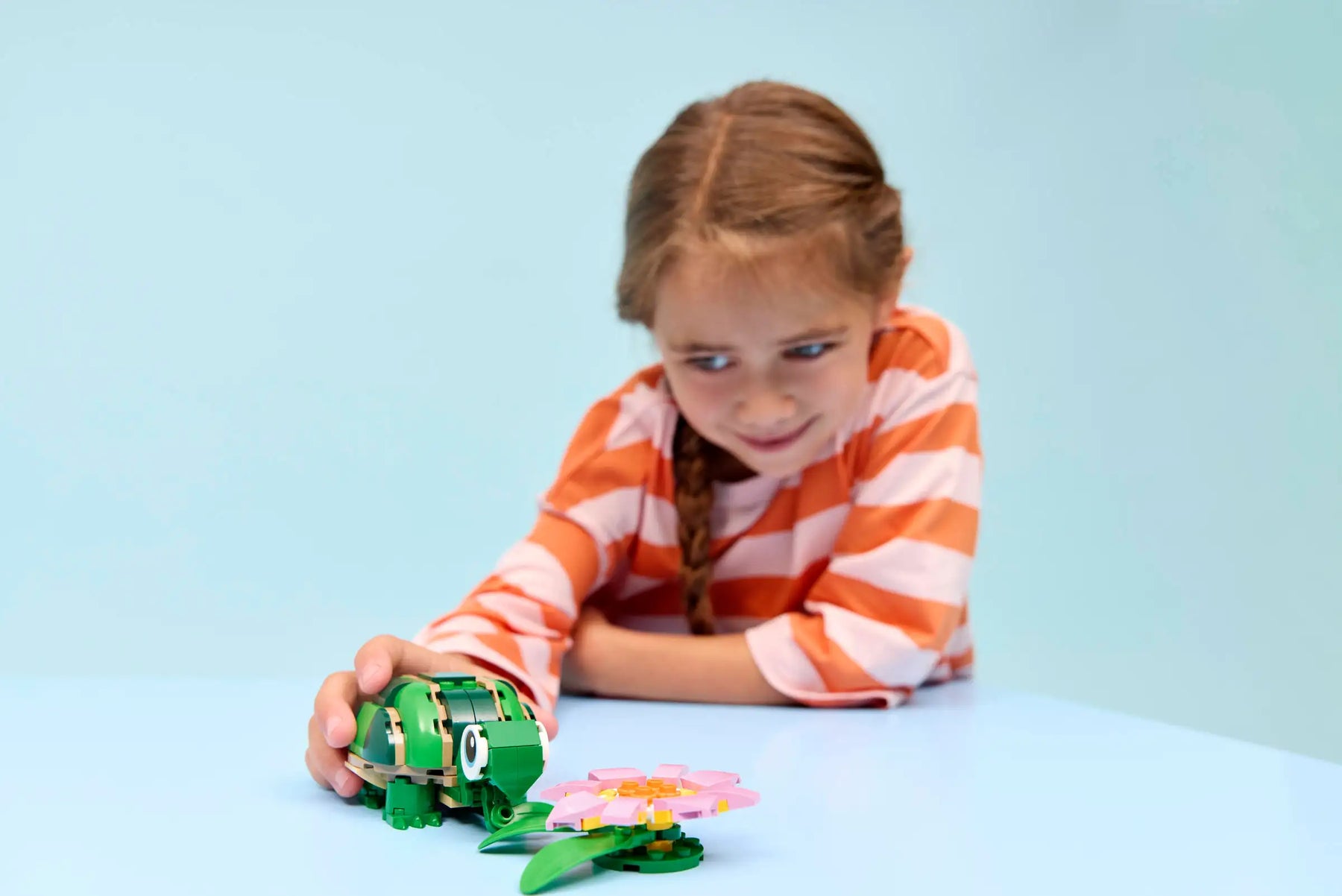 LEGO Creator 31377 Kilpikonna ja Lumpeenkukka