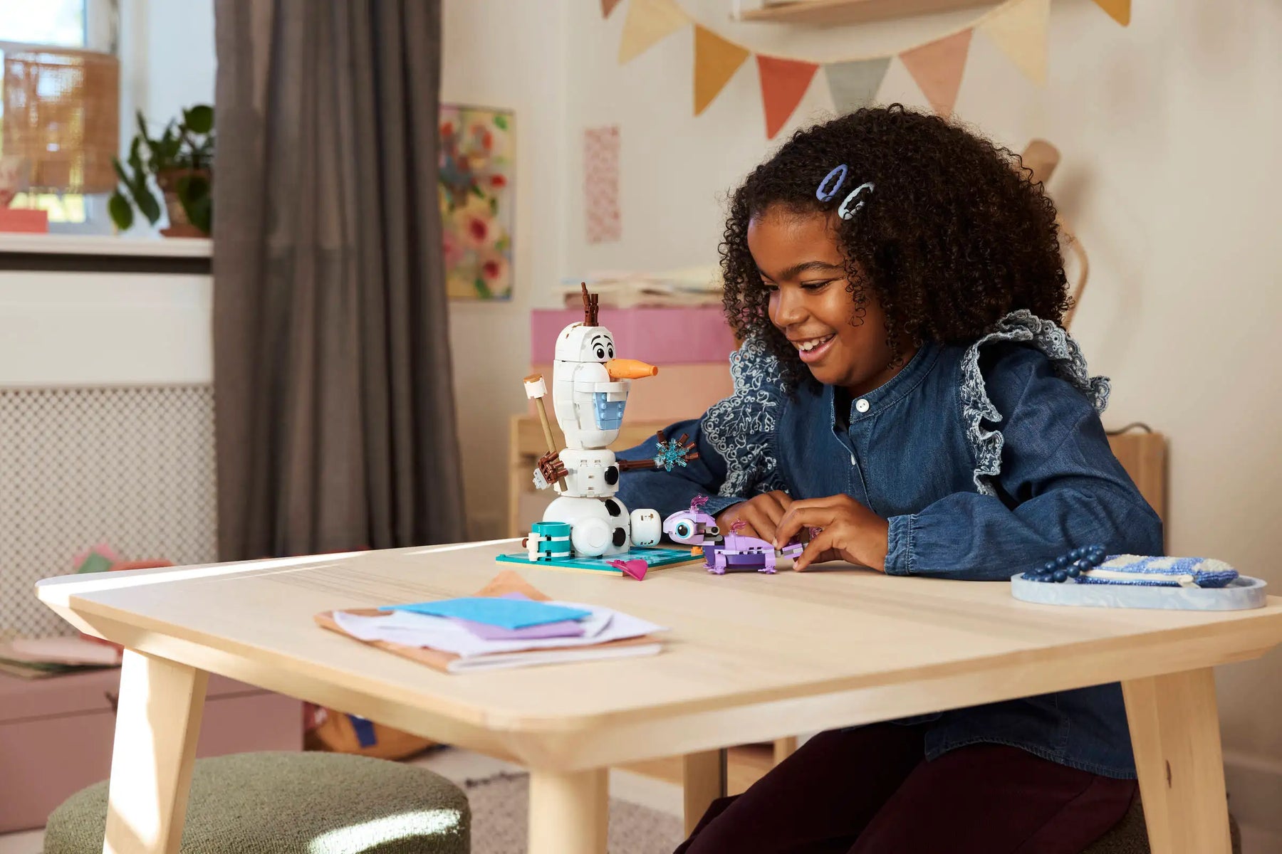 LEGO Disney 43287 Olafin ja Brunin Hauska Eväsretki