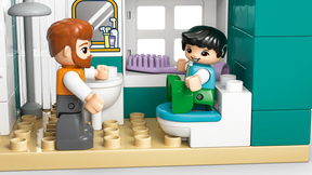 LEGO Duplo 10470 Nykyaikainen Omakotitalo ja Hahmot 3in1