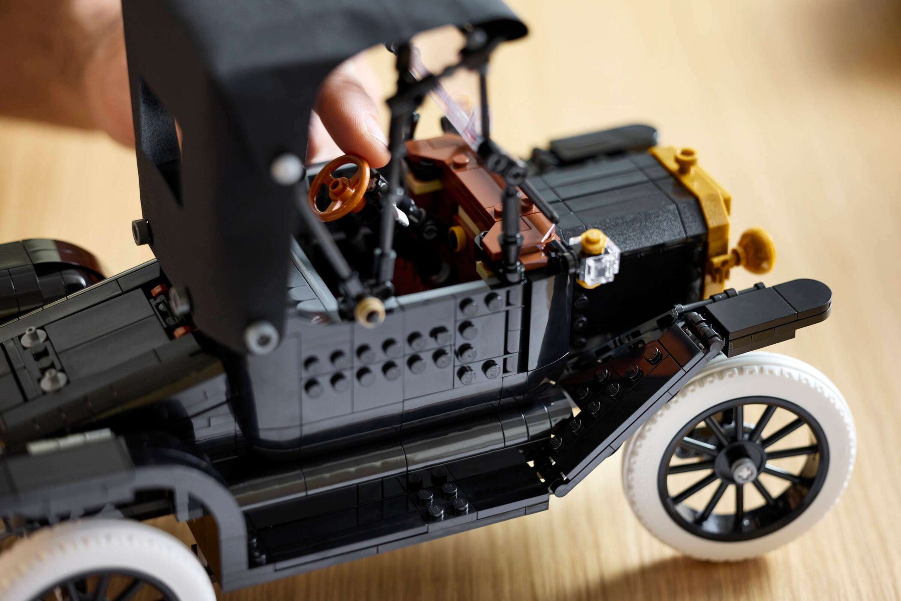 LEGO Icons 11376 Ford Model T
