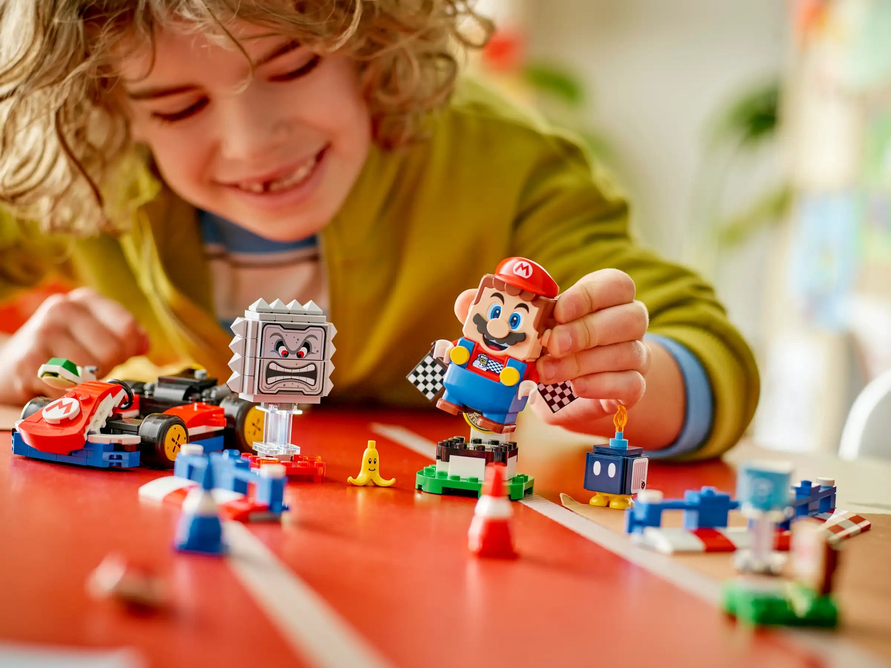 LEGO Super Mario 72043 Mario Kart™ – Interaktiivinen LEGO® Mario™ ja Standard Cart