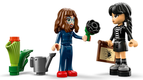 LEGO Wednesday 76784 Musta Daalia