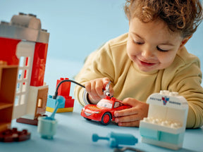 Lego Duplo 10456 McQueenin Vierailu Docin Tallilla