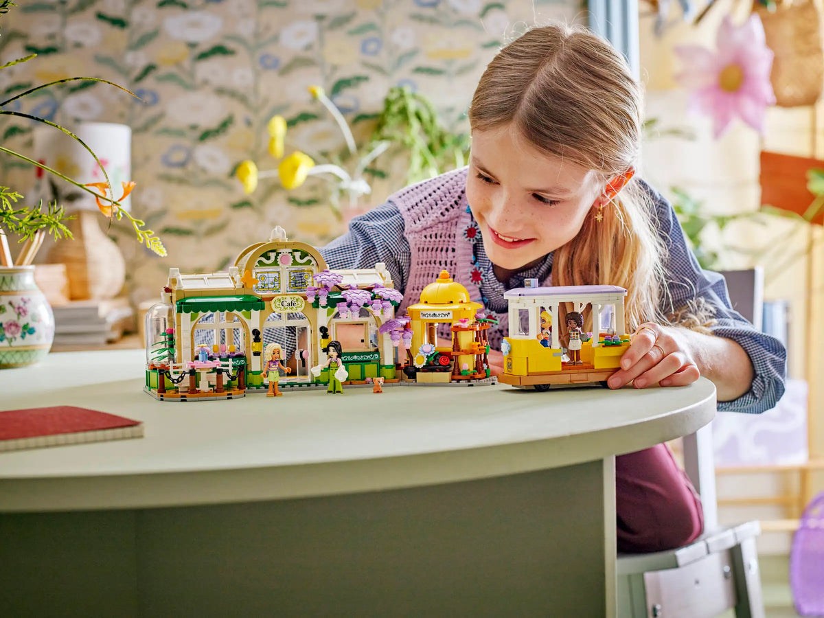 Lego Friends 42671 Kasvikahvila ja Kukkakauppa